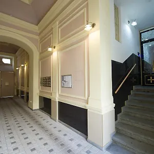 Hotel City, Praha