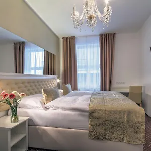 4* Szálloda Taurus